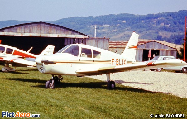 PA-28-140/160 (Aéro-club les ailes médicales)