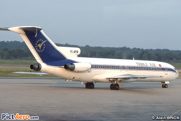 Boeing 727-228 (Noble Air)