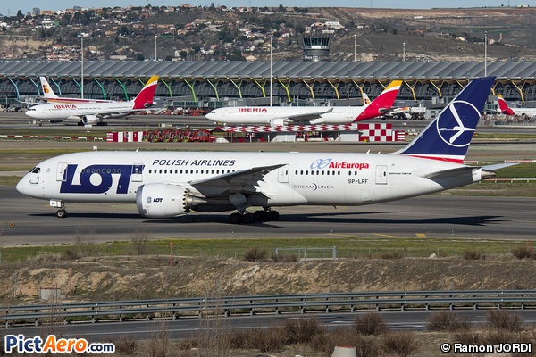 Boeing 787-8 (LOT Polish Airlines)