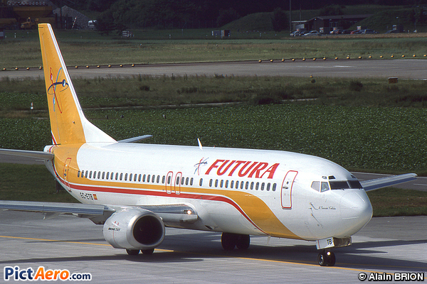 Boeing 737-4Y0 (Futura International Airways)