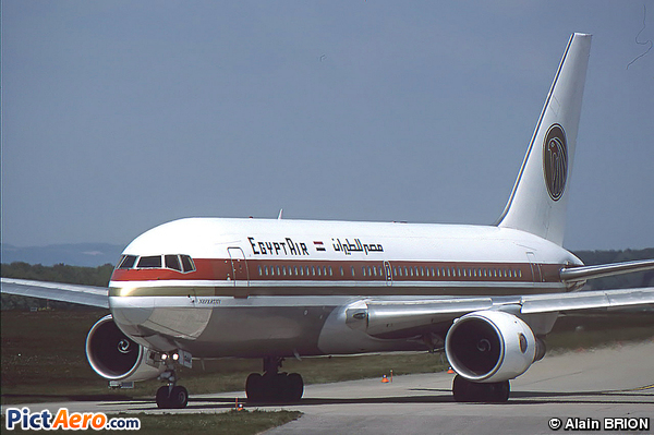 Boeing 767-266/ER  (EgyptAir)