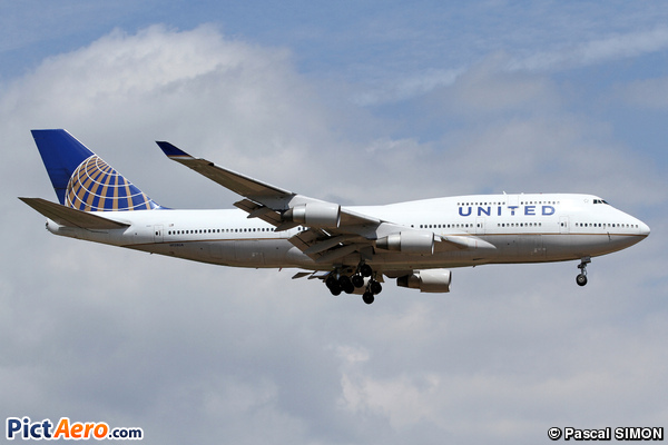 Boeing 747-422 (United Airlines)