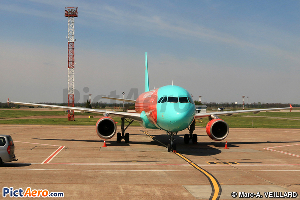 Airbus A320-212 (Windrose Air)