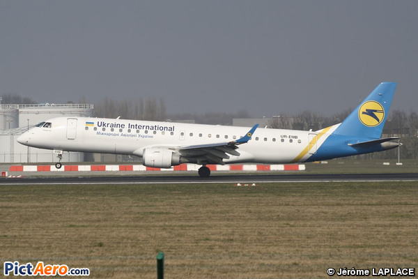 Embraer ERJ-190-100STD 190STD  (Ukraine International Airlines)