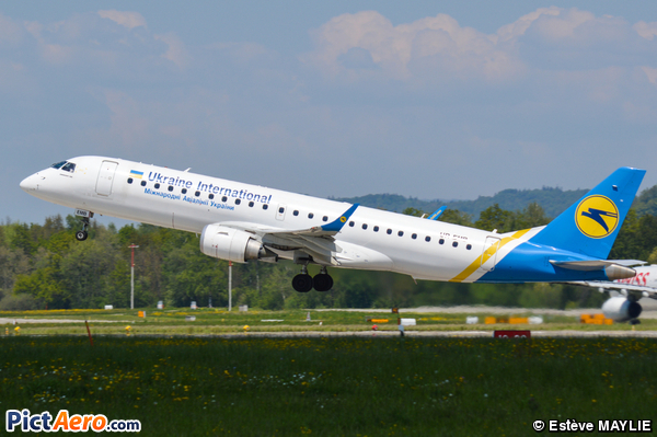 Embraer ERJ-190-100STD 190STD  (Ukraine International Airlines)