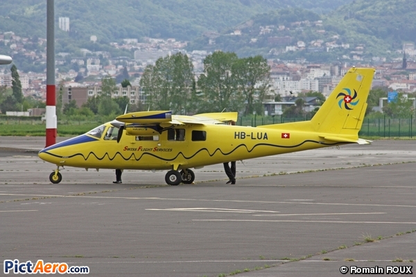 Vulcanair p-68c (Swiss Flight Services)