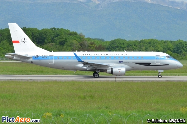 Embraer ERJ-175SR (LOT Polish Airlines)