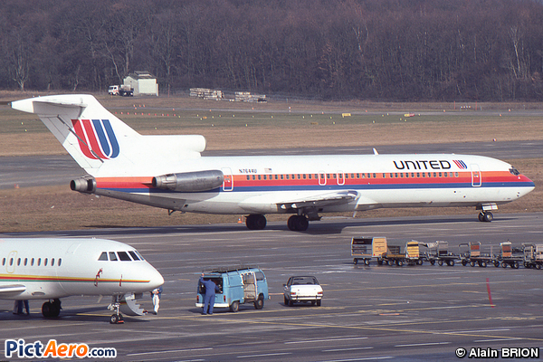 Boeing 727-227(Adv)(F) (United Airlines)