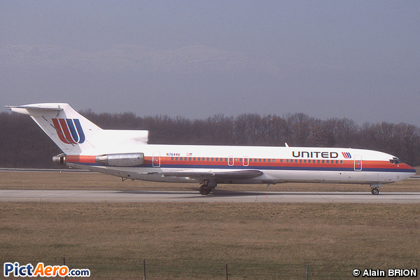 Boeing 727-222F (United Airlines)