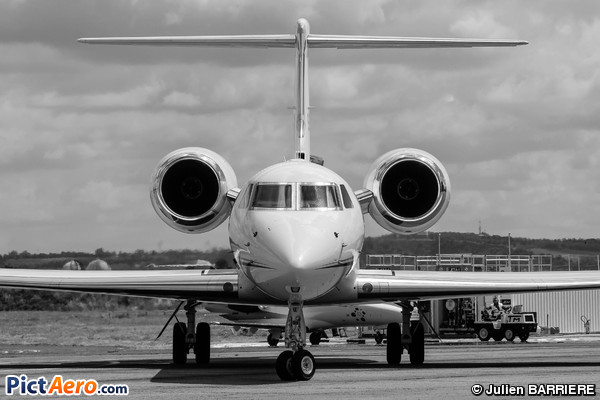 Gulfstream Aerospace G-550 (G-V-SP) (European Flight Service (EFS))