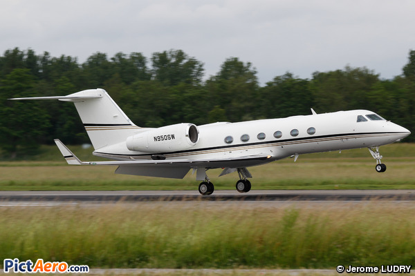 Gulfstream Aerospace G-IV-X Gulfstream G450 (Private / Privé)