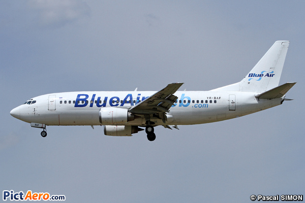 Boeing 737-322 (Blue Air)