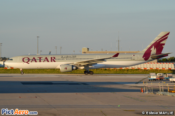 Airbus A330-302 (Qatar Airways)