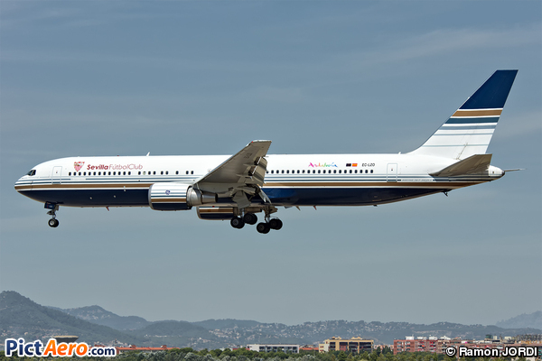 Boeing 767-35D/ER (Privilege Style)