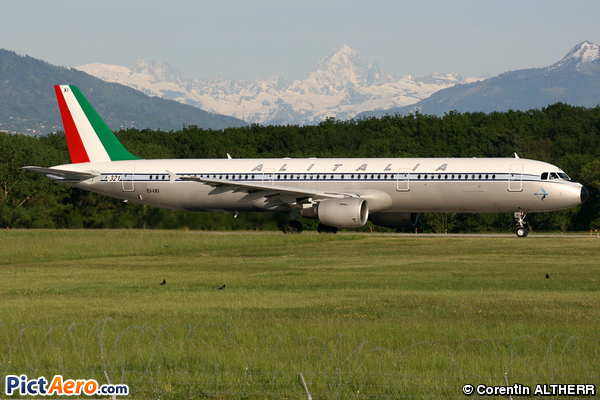 Airbus A321-112 (Alitalia)