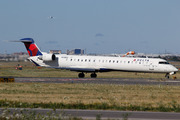 Bombardier CRJ-900 (N138EV)