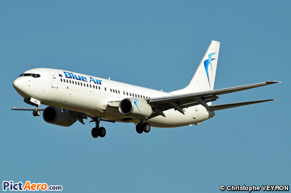 Boeing 737-86N (Blue Air)