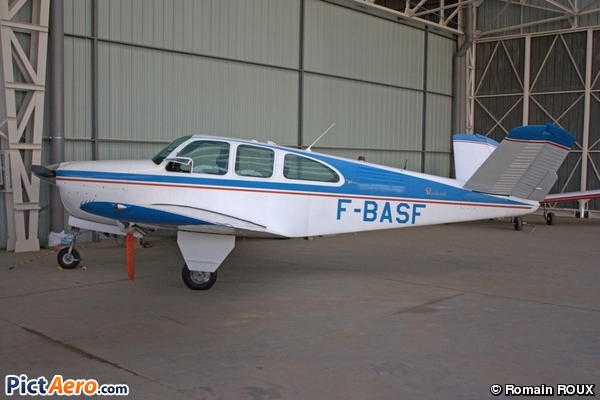 Beechcraft P35 Bonanza (Private / Privé)