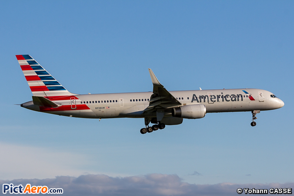 Boeing 757-2B7 (American Airlines)