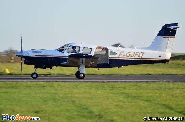 Piper PA32RT-300 Lance II  (ChuteXtrem Sarl)