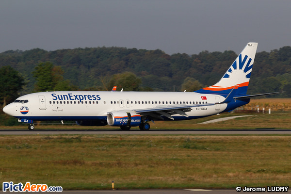 Boeing 737-8HC/WL (SunExpress)