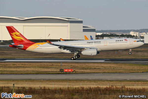 Airbus A330-343 (Capital Airlines)