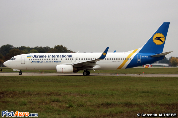 Boeing 737-8Q8/WL (Ukraine International Airlines)