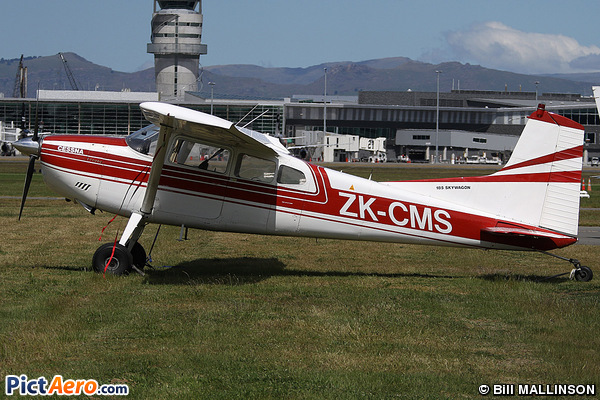 Cessna 185A Skywagon (Private / Privé)