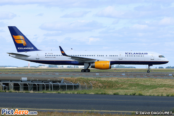 Boeing 757-256 (Icelandair)