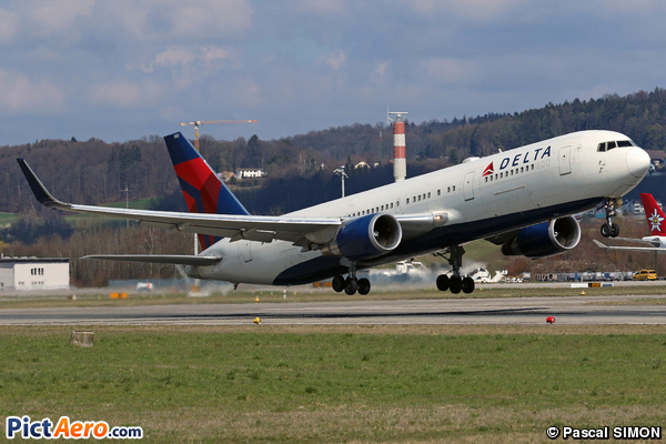 Boeing 767-3P6/ER (Delta Air Lines)