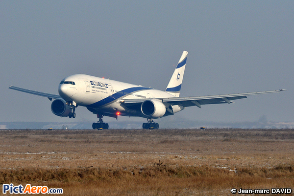 Boeing 777-258/ER (El Al Israel Airlines)