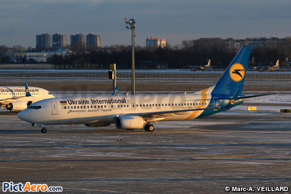 Boeing 737-8KV/WL (Ukraine International Airlines)