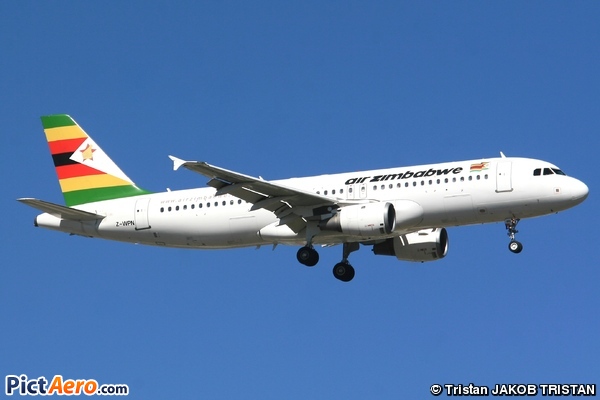 Airbus A320-211 (Air Zimbabwe)