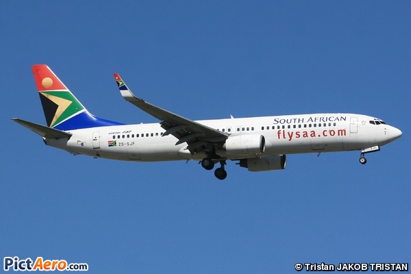 Boeing 737-85F (South African Airways)