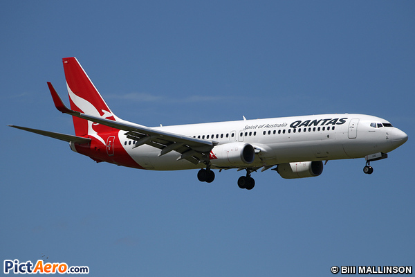 Boeing 737-838/WL (Qantas)