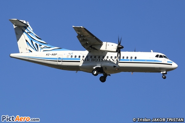 ATR 42-500 (Air Botswana)