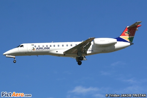 Embraer ERJ-135LR (South African Airlink)