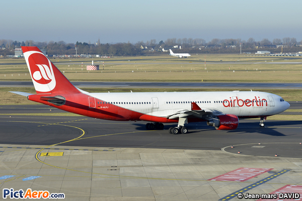 Airbus A330-223 (Air Berlin)
