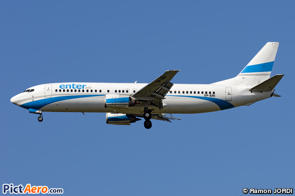 Boeing 737-43Q (Enter Air)