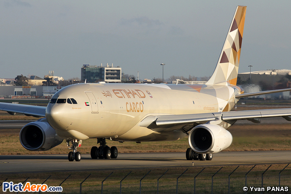 Airbus A330-243F (Etihad Cargo)