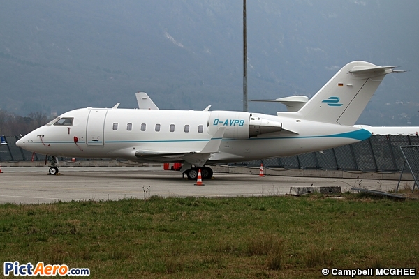 Canadair CL-600-2B16 Challenger 605 (MHS Aviation)