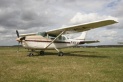 Cessna TU206G (F-HXLA)