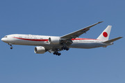 Boeing 777-3SB/ER (N511BJ)