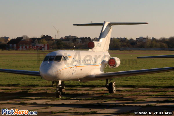 Yakovlev Yak-40 (Aero Charter Ukraine)