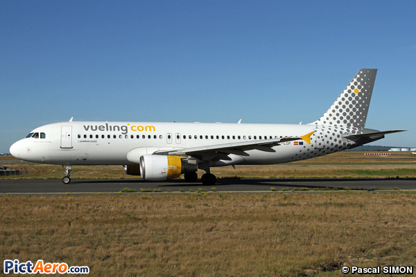 Airbus A320-214 (Vueling Airlines)