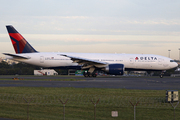 Boeing 777-232/LR (N708DN)