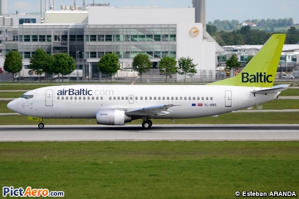 Boeing 737-31S (Air Baltic)