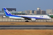 Boeing 777-281 (JA706A)