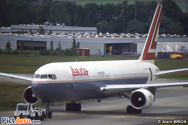 Boeing 767-31A/ER (Lauda Air)