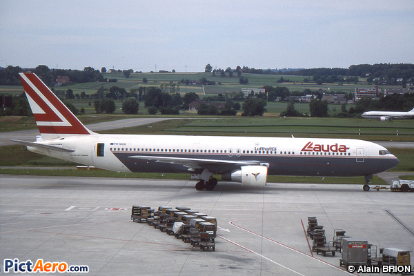 Boeing 767-31A/ER (Lauda Air)